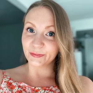 Meet your Posher, Riikka